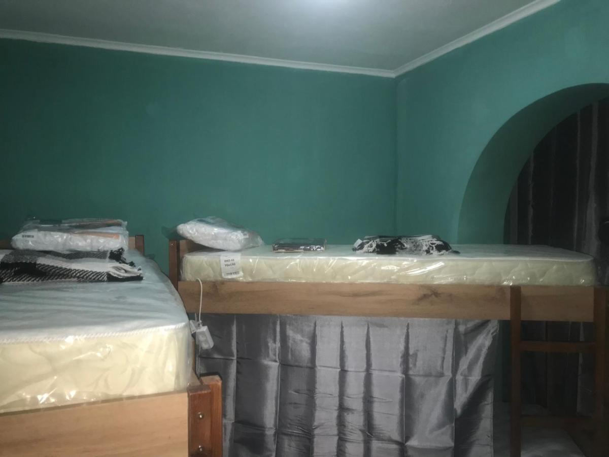 Ararat-Borschagovskaya Hostel Kiev Extérieur photo
